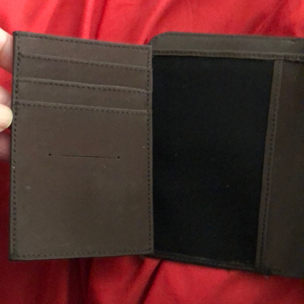 Compact Wallet - Picture 6 of 8